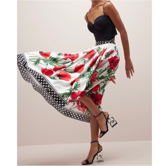 Dolce & Gabbana Poppy Print Bralette and Skirt Set - Picture 2 of 10
